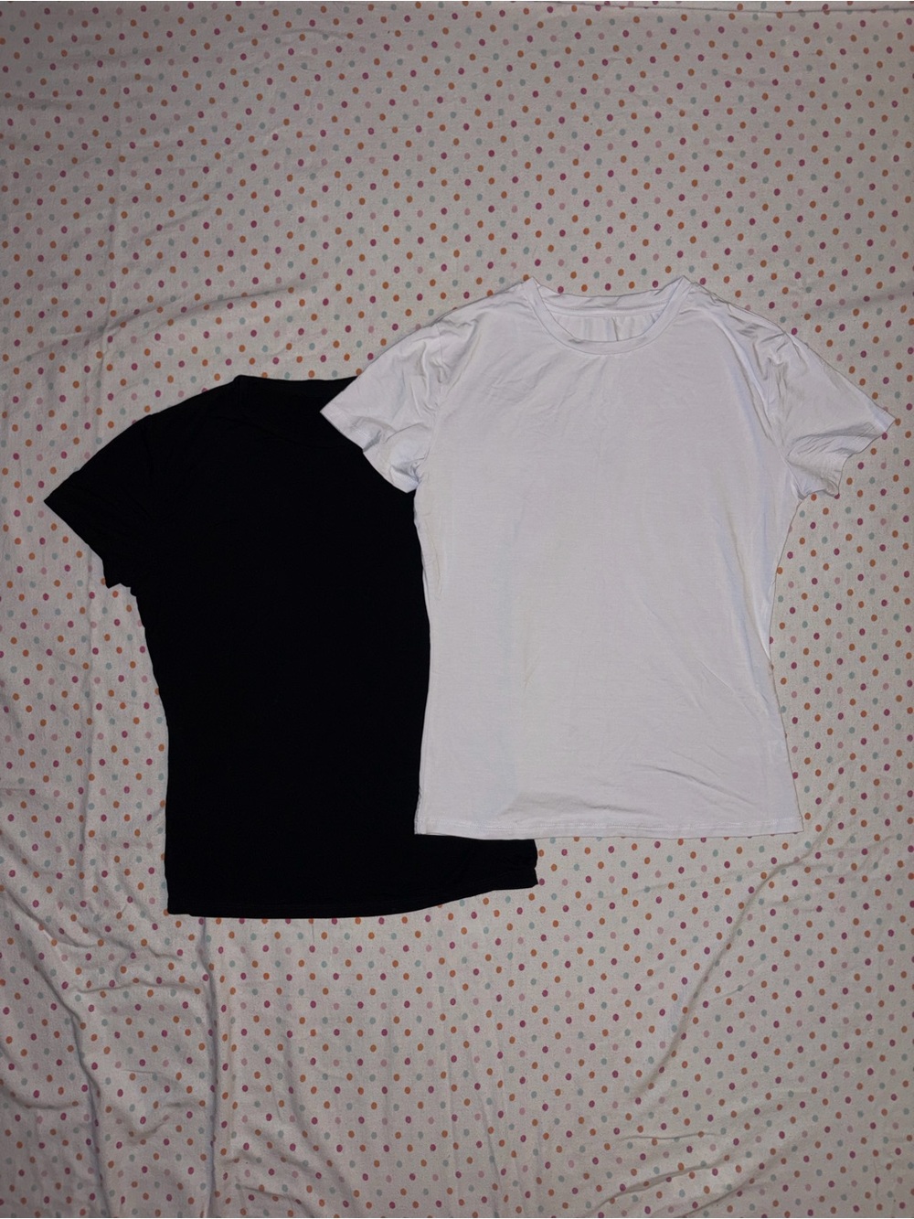 Black White Fitted Basic T-Shirt 2 Pack Size Large Stretchy Crew Neck NWOT